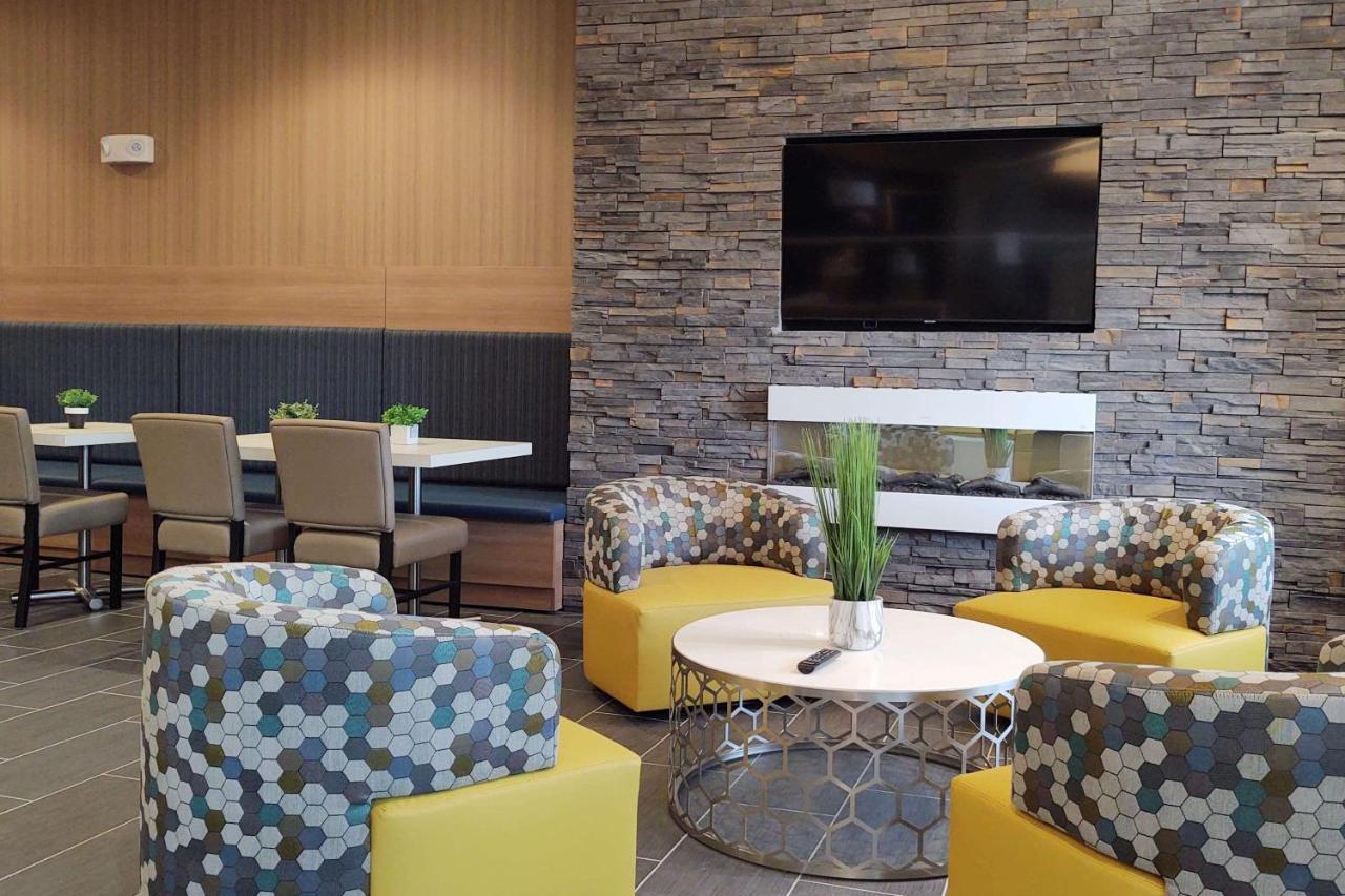 Microtel Inn & Suites By Wyndham Liberty Ne Kansas City Area Buitenkant foto