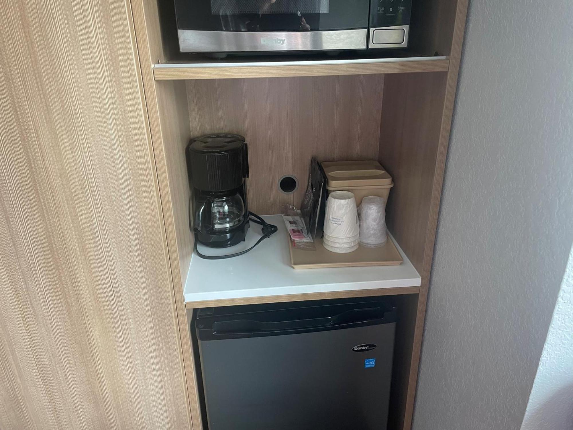 Microtel Inn & Suites By Wyndham Liberty Ne Kansas City Area Buitenkant foto